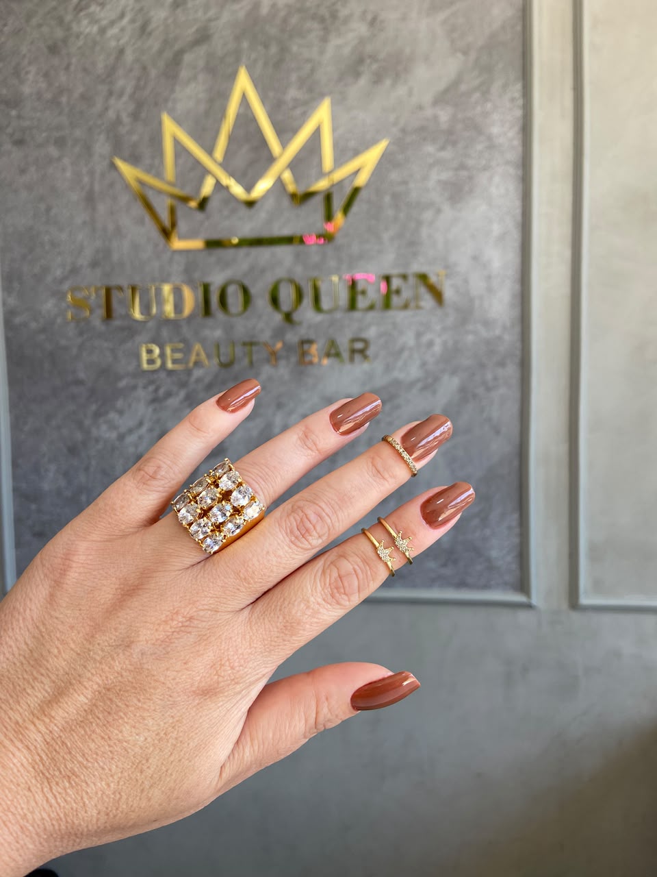 Detalhe de unhas Studio Queen